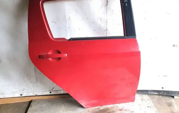 Suzuki Swift I Rear door 