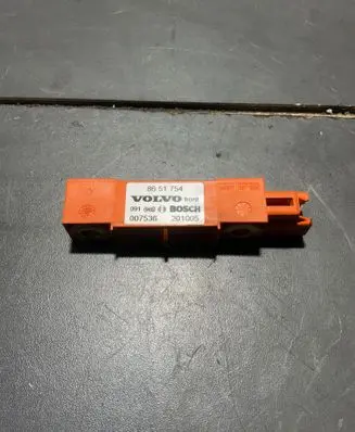 Volvo XC90 Airbag deployment crash/impact sensor 8651754 201005 007536