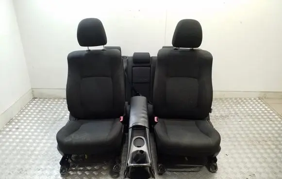 Toyota Avensis T270 Interior set 