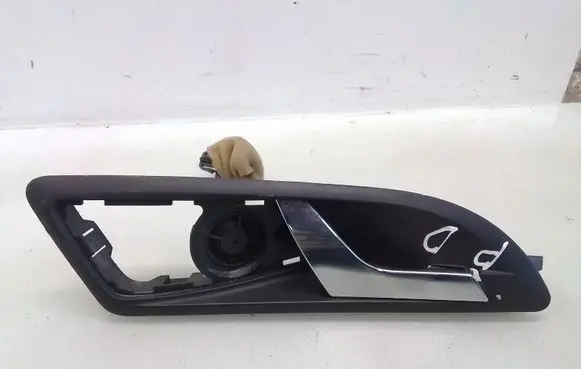 Skoda Octavia Mk2 (1Z) Front door interior handle