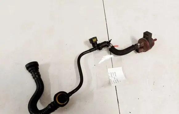 Citroen C2 Fuel line pipe 2580008B