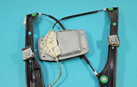 Volkswagen Golf Plus Front door window regulator with motor 5K0959793A IMPRK1580516