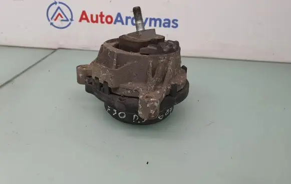 BMW 1 F20 F21 Engine mount bracket 6787658 22116787658