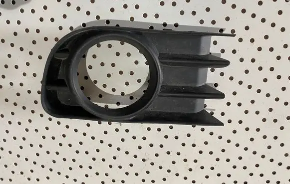 Renault Megane II Front bumper lower grill 8200115117