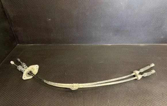 Gear shift cable linkage