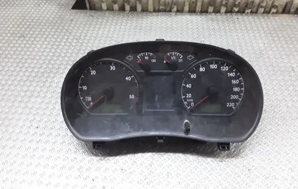 Volkswagen Polo Speedometer (instrument cluster) 6Q0920820L