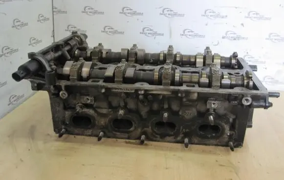 Opel Insignia A Engine head 