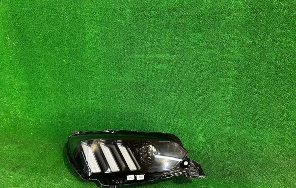 Peugeot 2008 II Headlight/headlamp 9850177480