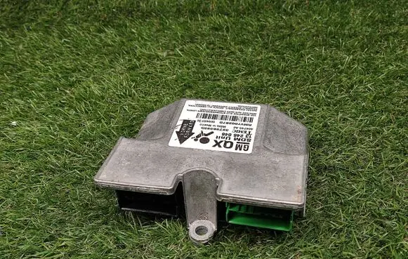 Opel Zafira B Airbag control unit/module 13246046