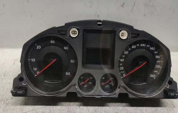 Volkswagen PASSAT B6 Speedometer (instrument cluster) 3C0920860N