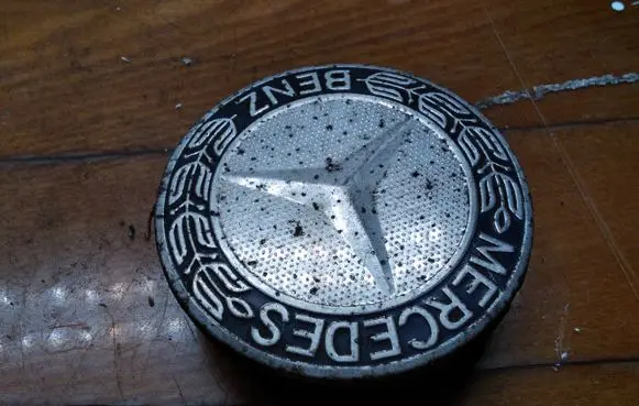 Mercedes-Benz E AMG W212 Original wheel cap A1714000025