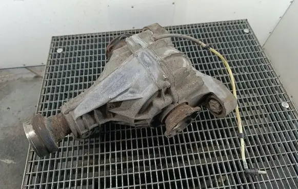 Volkswagen Touareg I Rear differential AGT0AC525015G