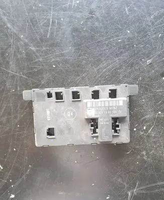 Mercedes-Benz C W203 Door control unit/module 2038201585