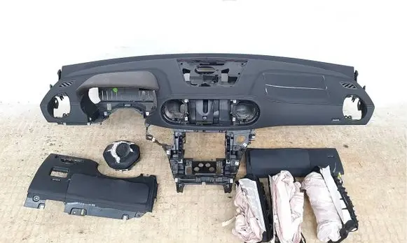 Mercedes-Benz SL R231 Dashboard 