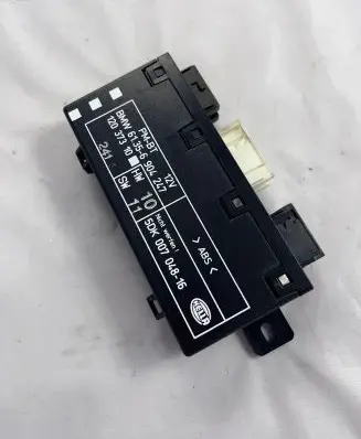 BMW 5 E39 Door control unit/module 61356904247 5DK00704816 12037310