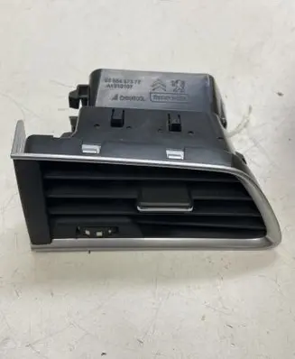 Peugeot 508 Dashboard side air vent grill/cover trim 9686457377 A1010107
