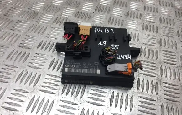 Audi A4 S4 B7 8E 8H Comfort/convenience module 8E0907279N