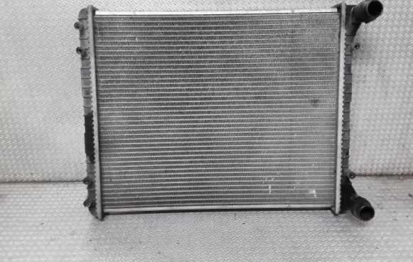 Audi A2 Coolant radiator 8Z0121251D
