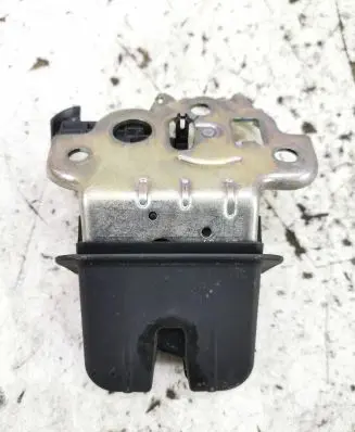 Loading door lock