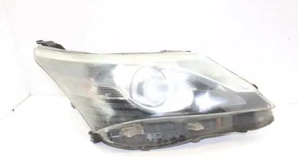 Toyota Avensis T270 Headlight/headlamp