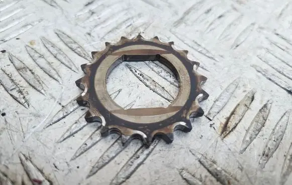 Opel Meriva B Timing chain sprocket 55355345