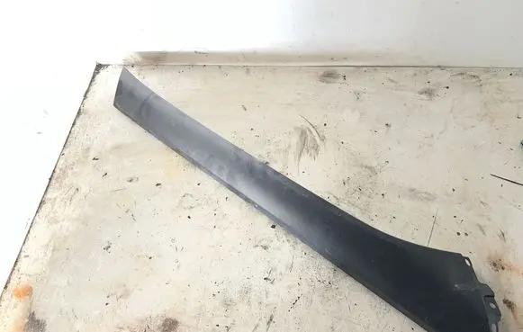 Iveco Daily 6th gen Front door trim (molding) 5802032591