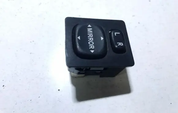 Toyota Corolla Verso AR10 Wing mirror switch 769746 183574
