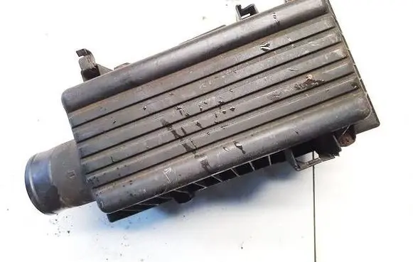 Peugeot 406 Air filter box