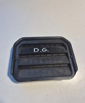 Ford Fiesta Fender grill H1BBA280B62