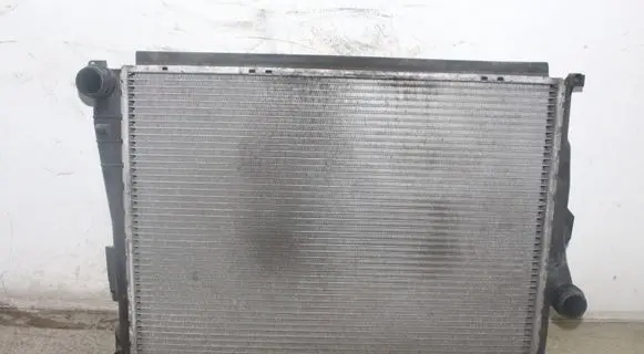 BMW Z4 E85 E86 Coolant radiator 1436240