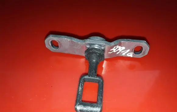Volkswagen Touareg I Rear glass lock/latch 7L6845137C