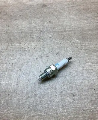 AMC Pacer Spark plug CR7HSA