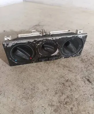 Volkswagen Golf IV Climate control unit 1J0820 1511210000 8578871108