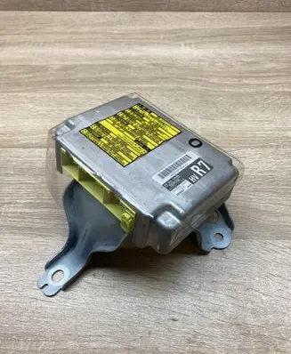 Lexus RX 330 - 350 - 400H Airbag control unit/module 8917048140 1523007591