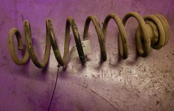 Skoda Octavia Mk1 (1U) Rear coil spring