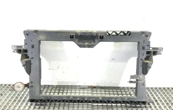 Mitsubishi Colt Front bodywork piece 