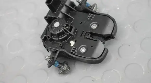 Nissan Qashqai J12 Tailgate/trunk/boot lock/catch/latch ZAMEK-905030754R 905030754R