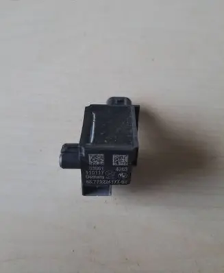 BMW X3 F25 Airbag deployment crash/impact sensor 9224177 03061 110117