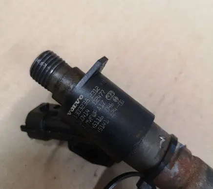 Volvo XC60 Fuel injector 0445116046