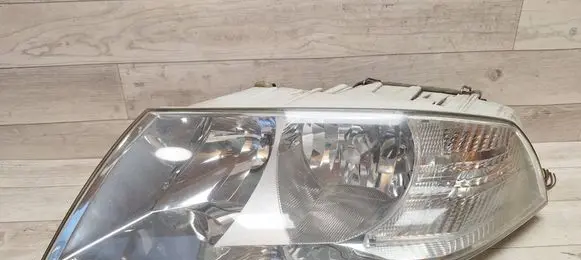 Skoda Octavia Mk2 (1Z) Headlight/headlamp