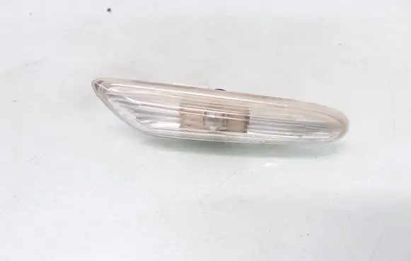 BMW 1 E81 E87 Front fender indicator light 6932998