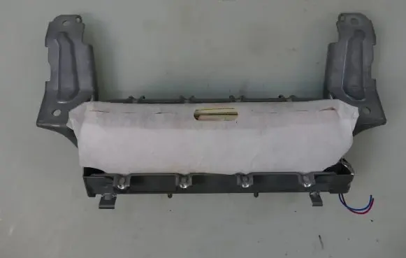 Knee airbag