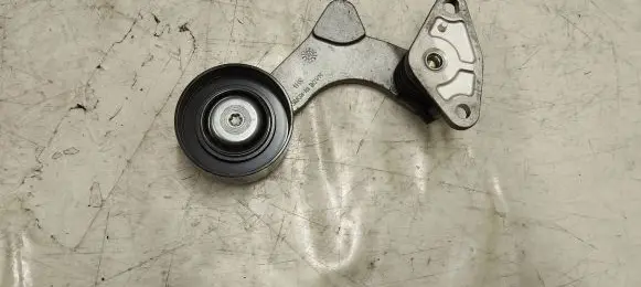 KIA Niro Generator/alternator belt tensioner 2528103HA0