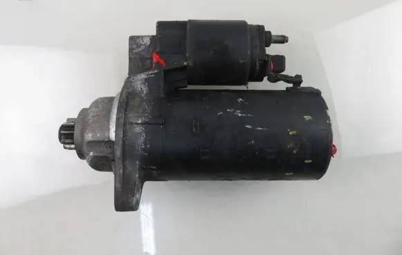 Volkswagen Bora Starter motor 0001125012 02A911023R