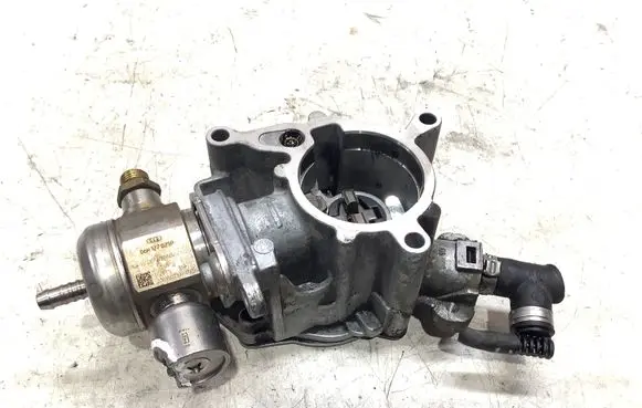 Audi A5 Sportback 8TA Vacuum pump 06J145100B 06H127025P