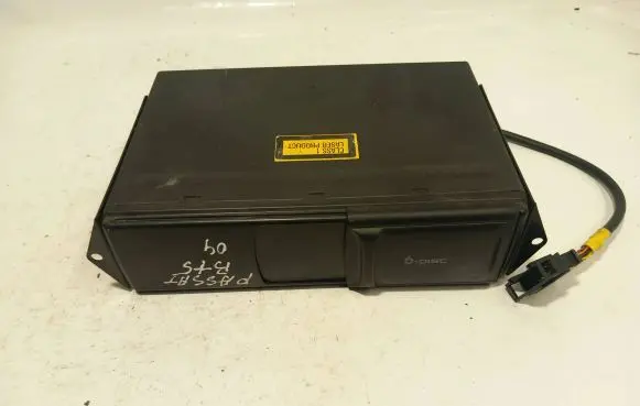 Volkswagen PASSAT B5.5 CD/DVD changer MAY2003