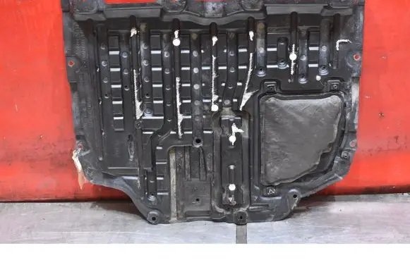 Toyota C-HR I Front underbody cover/under tray 51441F4020
