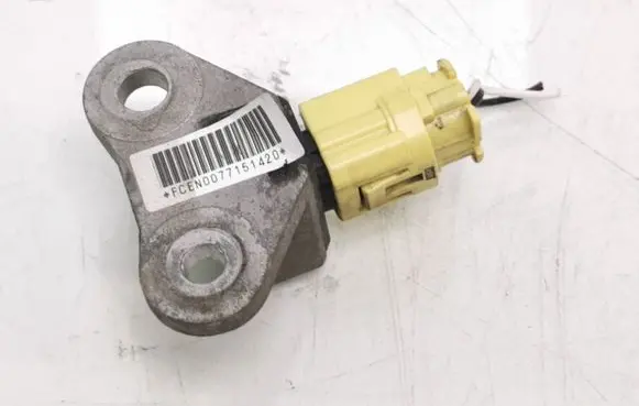 Nissan Qashqai Airbag deployment crash/impact sensor FCEN0077151420