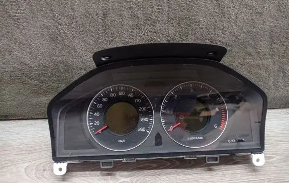 Volvo V70 Speedometer (instrument cluster) 30786623AB