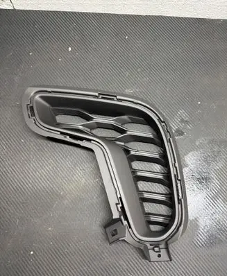 Dodge Durango III Front bumper lower grill